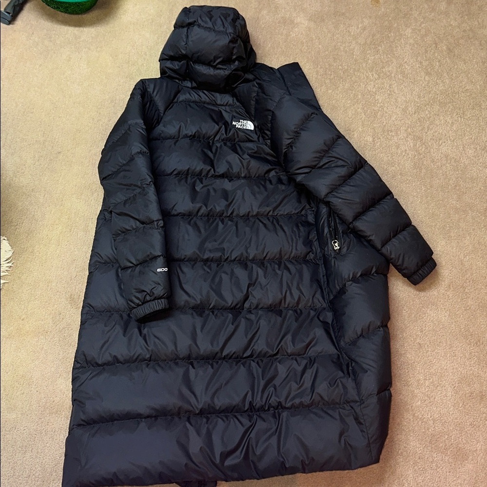 The North Face Women's Long Black Puffer Jacket - Picture 7 of 12